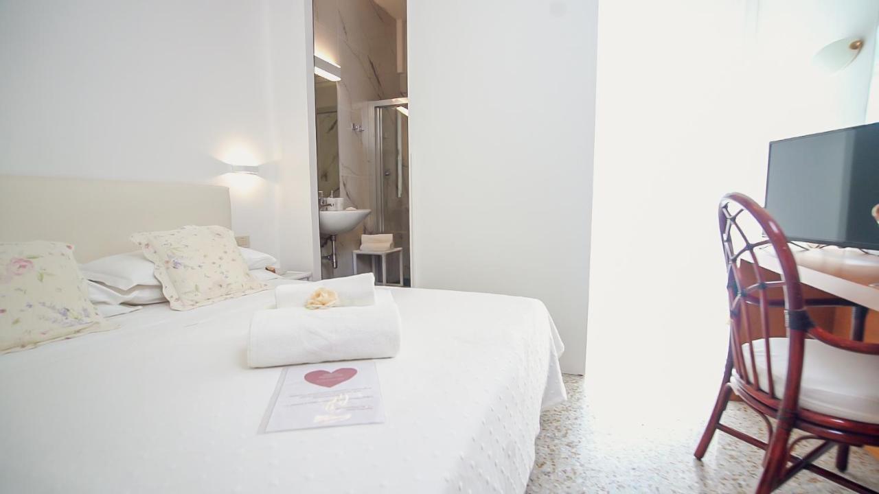 Hotel Pinocchio Каттолика Экстерьер фото